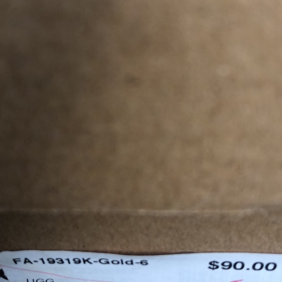 Brand New Corene size 6 Uggs - Picture 4 of 4